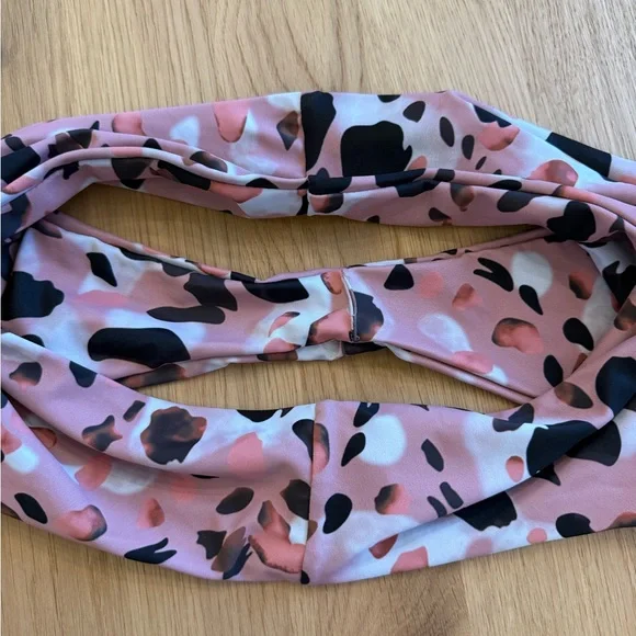 Stylish Pink Leopard Print bikini - Picture 4 of 4